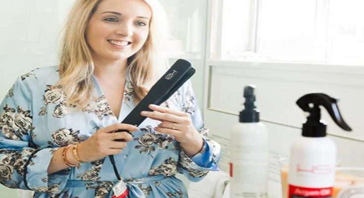 How to Use a Hair Straightener Correctly and Effectively